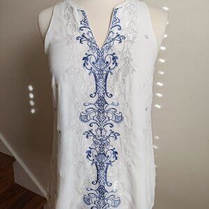 WHBM - Sz. XXS - Cottage Core Blouse White Blue Embroidered
